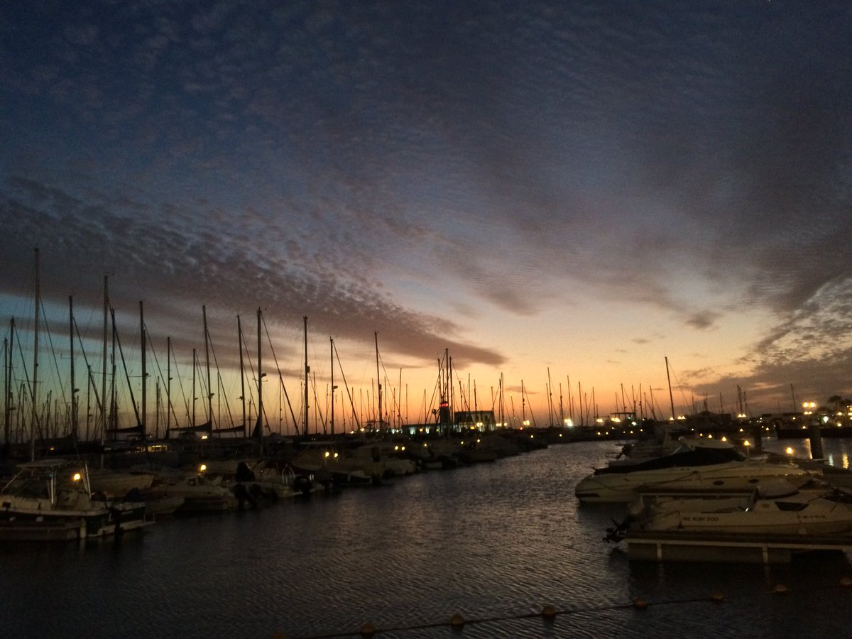 SportsPhotoCork's tweet photo. Beautiful evening @MarinaRubicon https://t.co/4TODXGQEhJ