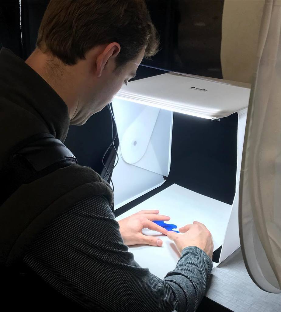PurdueLibraries's tweet photo. Stop motion movie magic! #mobilemaking #librariesofinstagram #purduelibraries #stopmotion https://t.co/5pZuoX2qwI