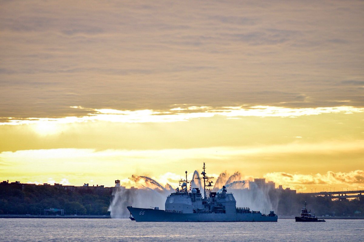 Thanks to <a href="/FDNY/">FDNY</a> for welcoming USS Hue City to #NYC. #VeteransWeek #NavyInNYC