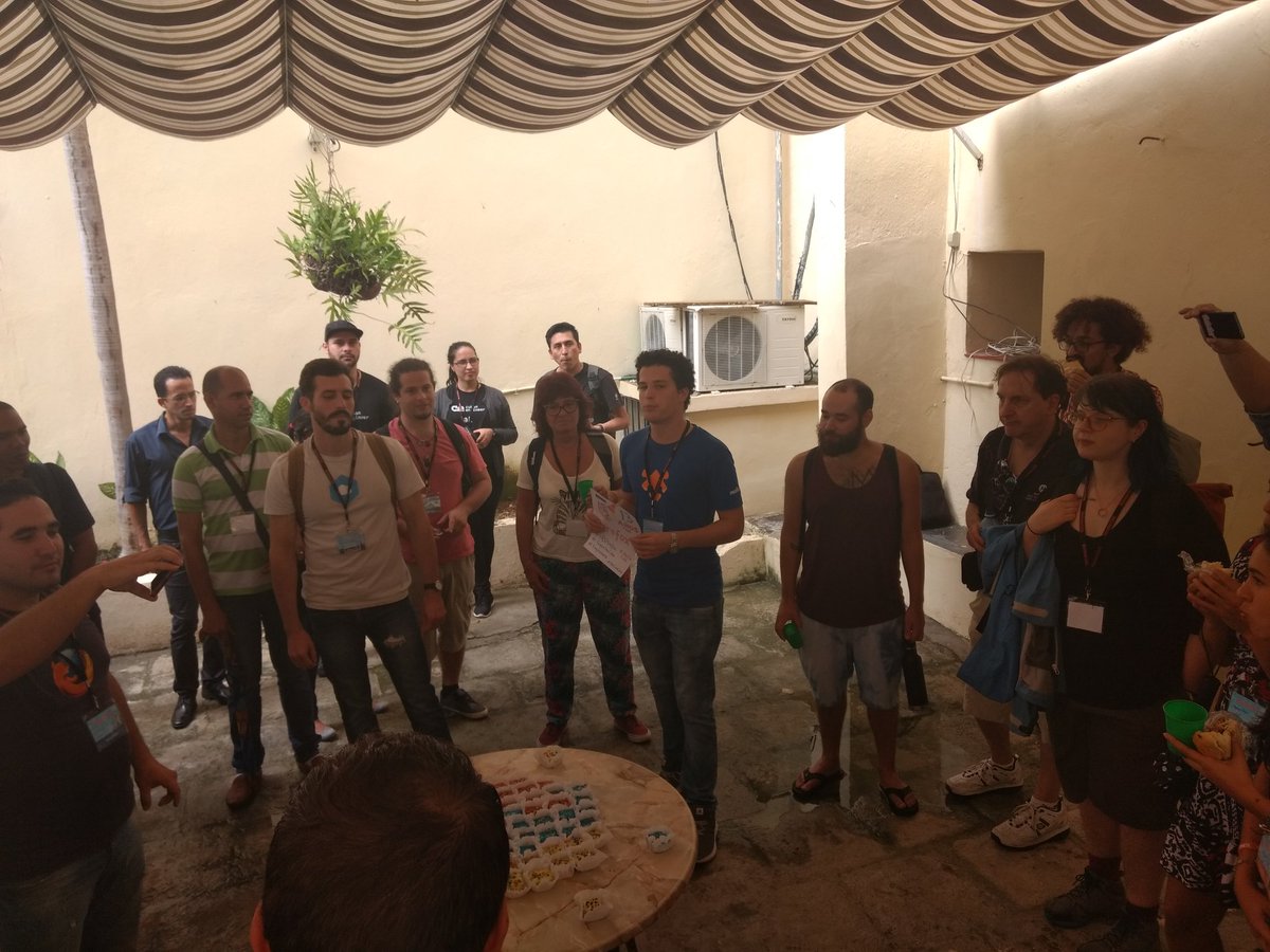 olea's tweet photo. ¡Feliz cumpleaños Firefox! #HBFirefox #DaleCubaConf https://t.co/7Wf7YoC3xl