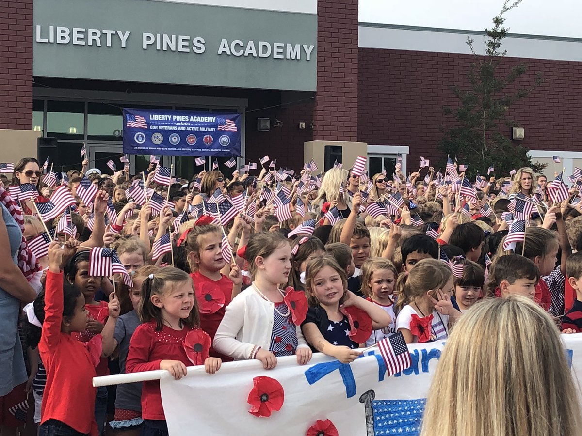 KaitlynChana's tweet photo. More than a thousand students participated in the Liberty Parade Celebration. @ActionNewsJax @SJCSD https://t.co/yXFJxdc4yh