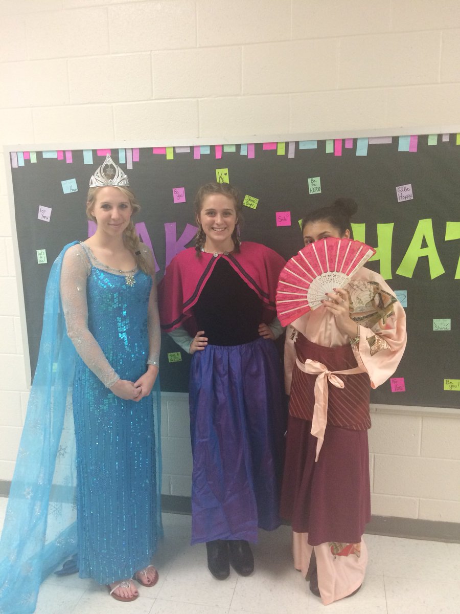 NOHS_FCCLA's tweet photo. The princesses have arrived at @RBESRockets Join us on Saturday for our Princess Tea Party at NOHS Cafeteria from 2-4 PM https://t.co/EXQP9fwmEP
