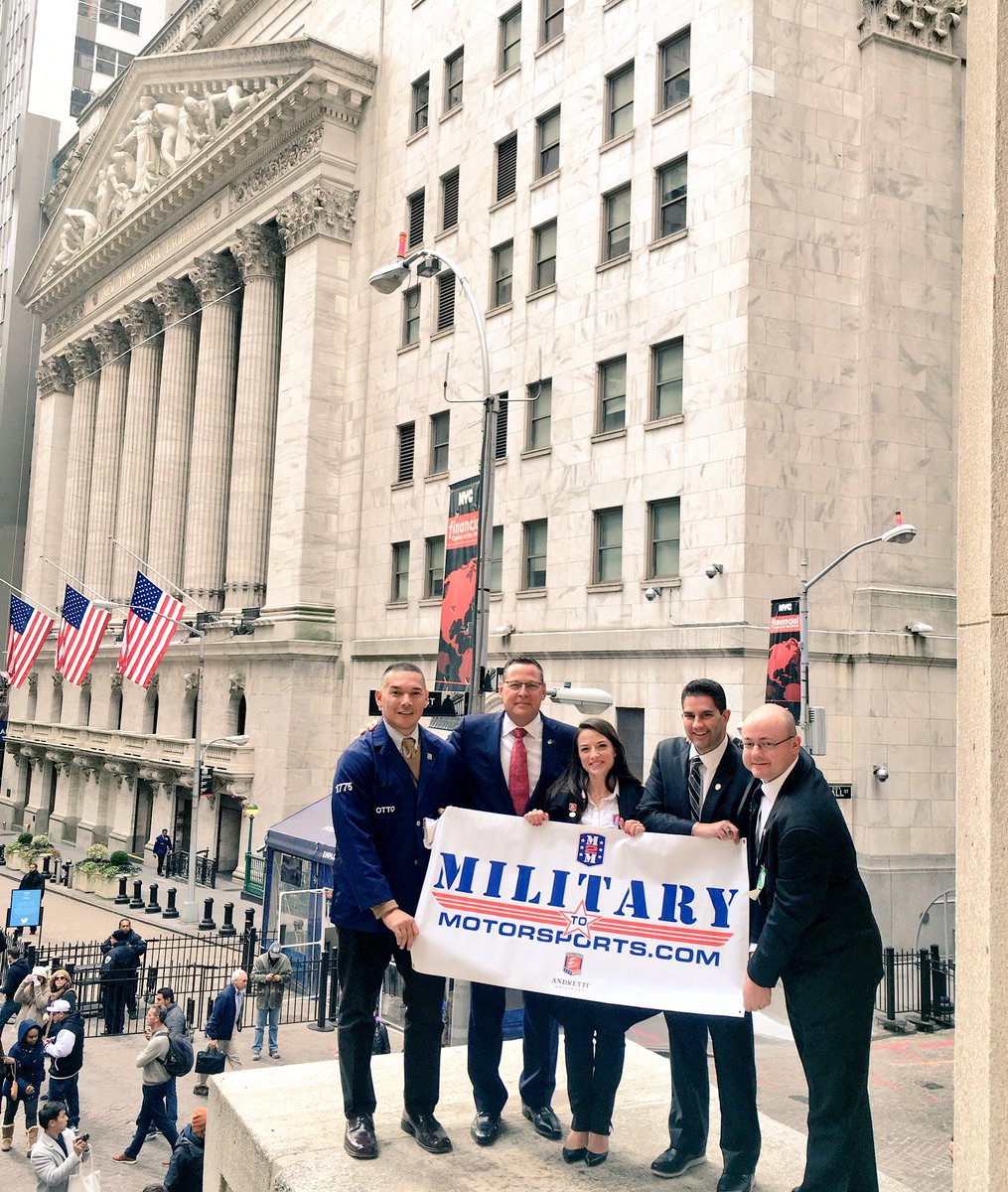 AndrettiIndy's tweet photo. Proud to bring @Military2Motor to @NYSE today in honor of #NYC #VeteransWeek. 🇺🇸https://t.co/eLfZdZiaE5 🇺🇸  #USA #VeteransDay2017 https://t.co/rd2QA9WT3Y