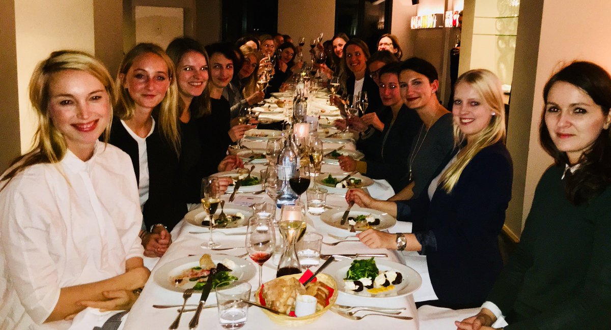 annasophie's tweet photo. Wonderful bringing together all these powerful and strong #women! A network for women from women in fintech. #fintechladies #fwhh17 #career https://t.co/eMgpqezYC3