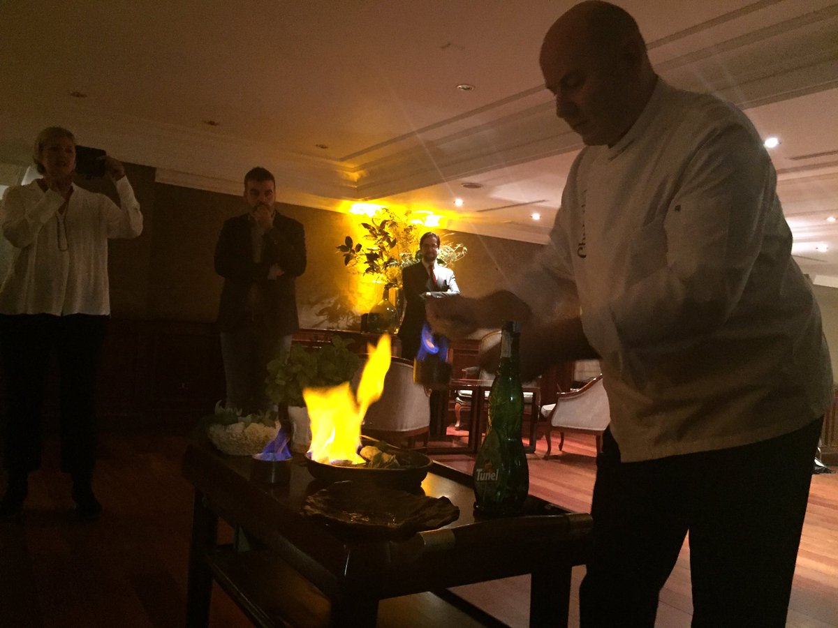 Chefs(in) (@chefsins) on Twitter photo El chef <a href="/TomeuCaldentey/">Tomeu Caldentey</a> ha preparado en directo su famosa cigala flambeada con hierbas mallorquinas #PalmaInLondon El chef <a href="/TomeuCaldentey/">Tomeu Caldentey</a> ha preparado en directo su famosa cigala flambeada con hierbas mallorquinas #PalmaInLondon