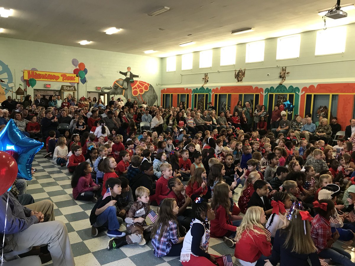 Dr_Denise_Woods's tweet photo. The @hpelem Veterans’ Day Program!  A great turnout to honor our bravest Americans. https://t.co/E0ilNyPphm