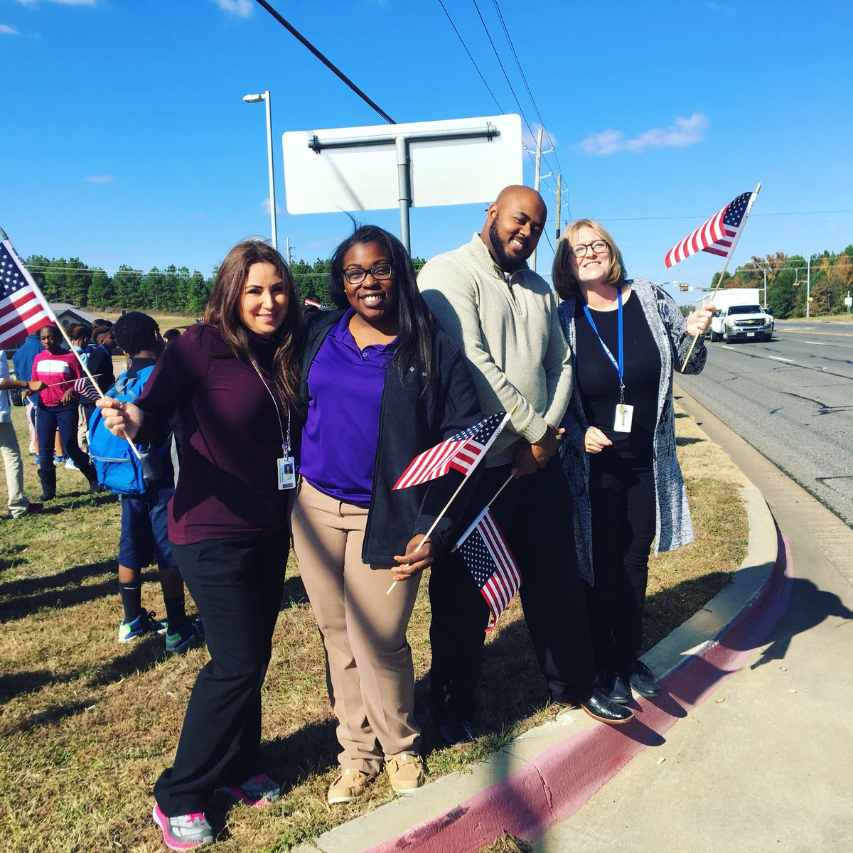 LongviewISD's tweet photo. #JudsonMS teachers say #thankyou Veterans! #woundedwarriorproject https://t.co/fMoUgw6acC