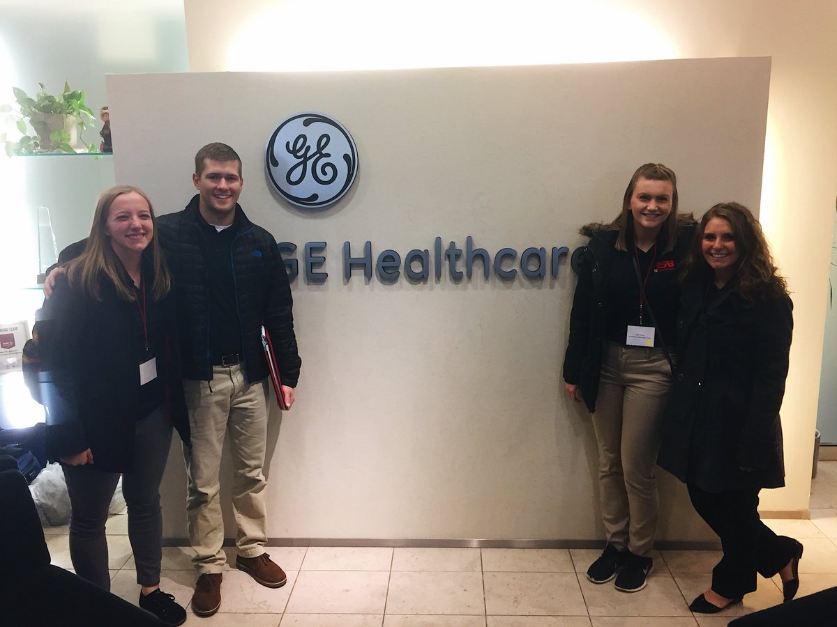 UNLeSAB's tweet photo. This past weekend 12 members of our board attended Midwest NAESC Conference! We toured industry, connected with other students, and learned a lot 🤓👍🏻 https://t.co/IrFxwWNEEW