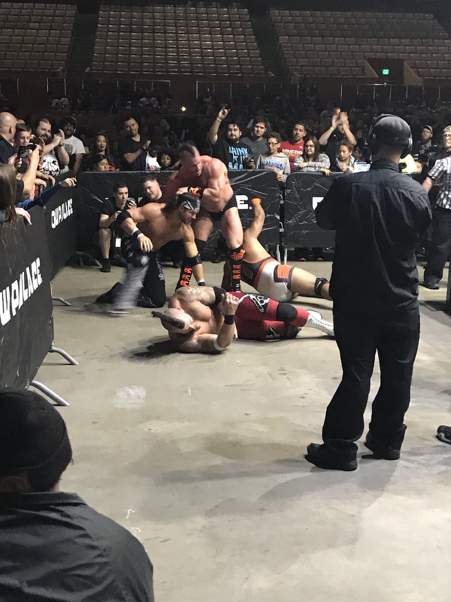 D_Rex801's tweet photo. @MrGMSI_BCage See ya tomorrow big guy! #ClashAtTheCowPalace🐮
You set high expectations last time you were here! Let’s do it again! #IMMAMACHINE https://t.co/eFFJ0W1QPQ