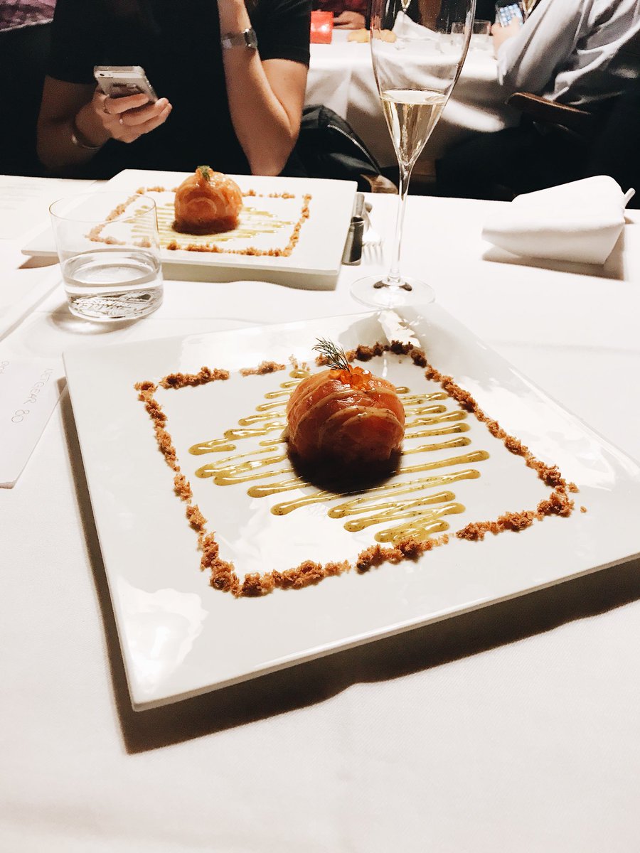 studioVitaliano's tweet image. Salmone crudo, buona serata a tutti! #Quintopasso #mwf2017 #Merano