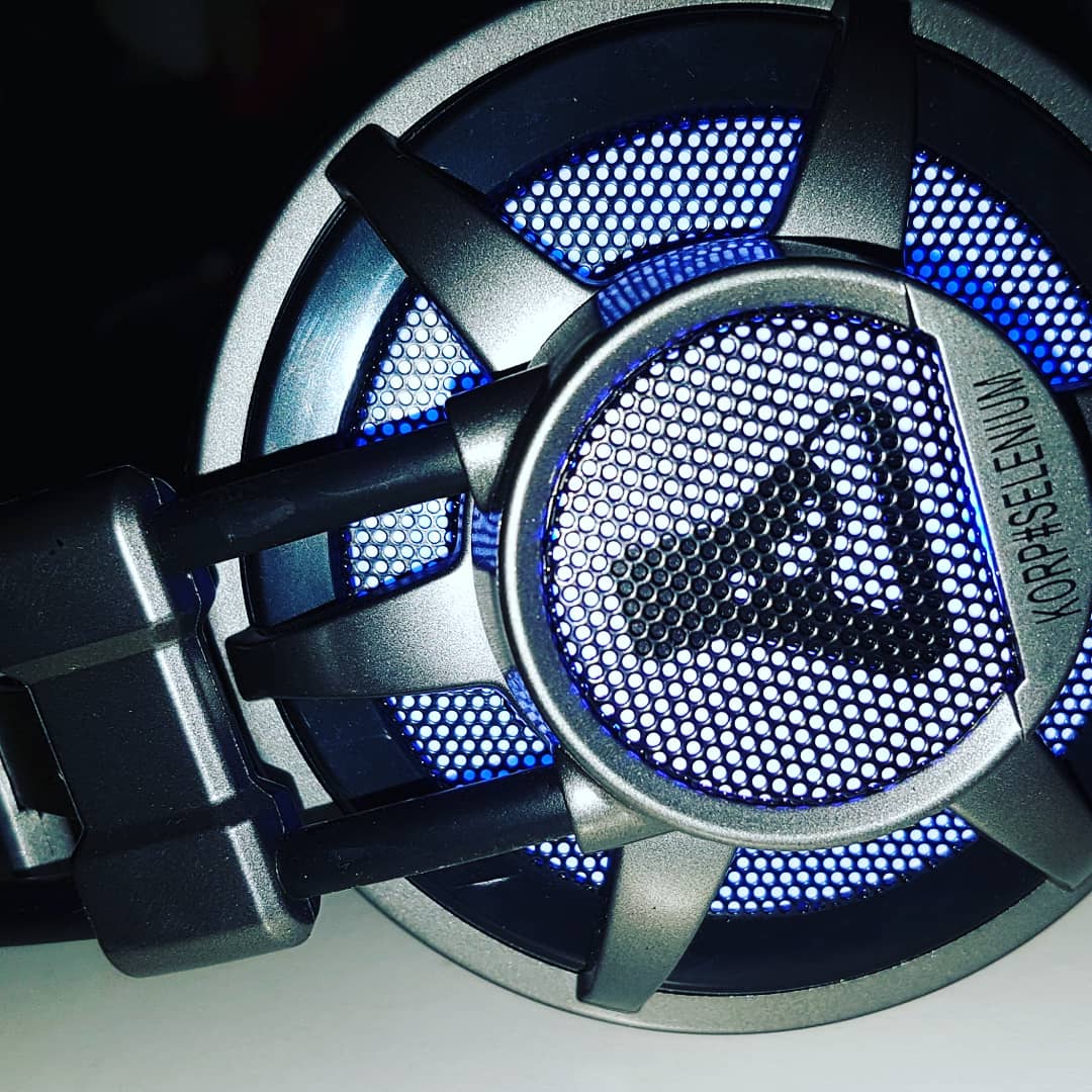 inforumatik's tweet photo. 🎧 C'est parti pour le #Test du casque #KorpSelenium de #TheGLab rencontré à la #PGW17 ! Merci pour votre confiance ! https://t.co/X1oCIDErhK