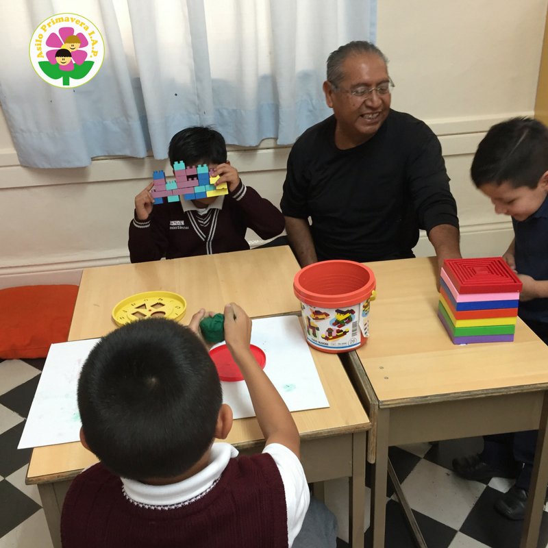 Enseñar es dejar una huella en la vida de una persona