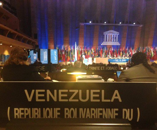 ConElMazoDando's tweet photo. ¡Victoria bolivariana! Venezuela electa miembro del Consejo Directivo de Unesco https://t.co/yE4hMjnTjc #6Nov https://t.co/1xAOF85QCJ