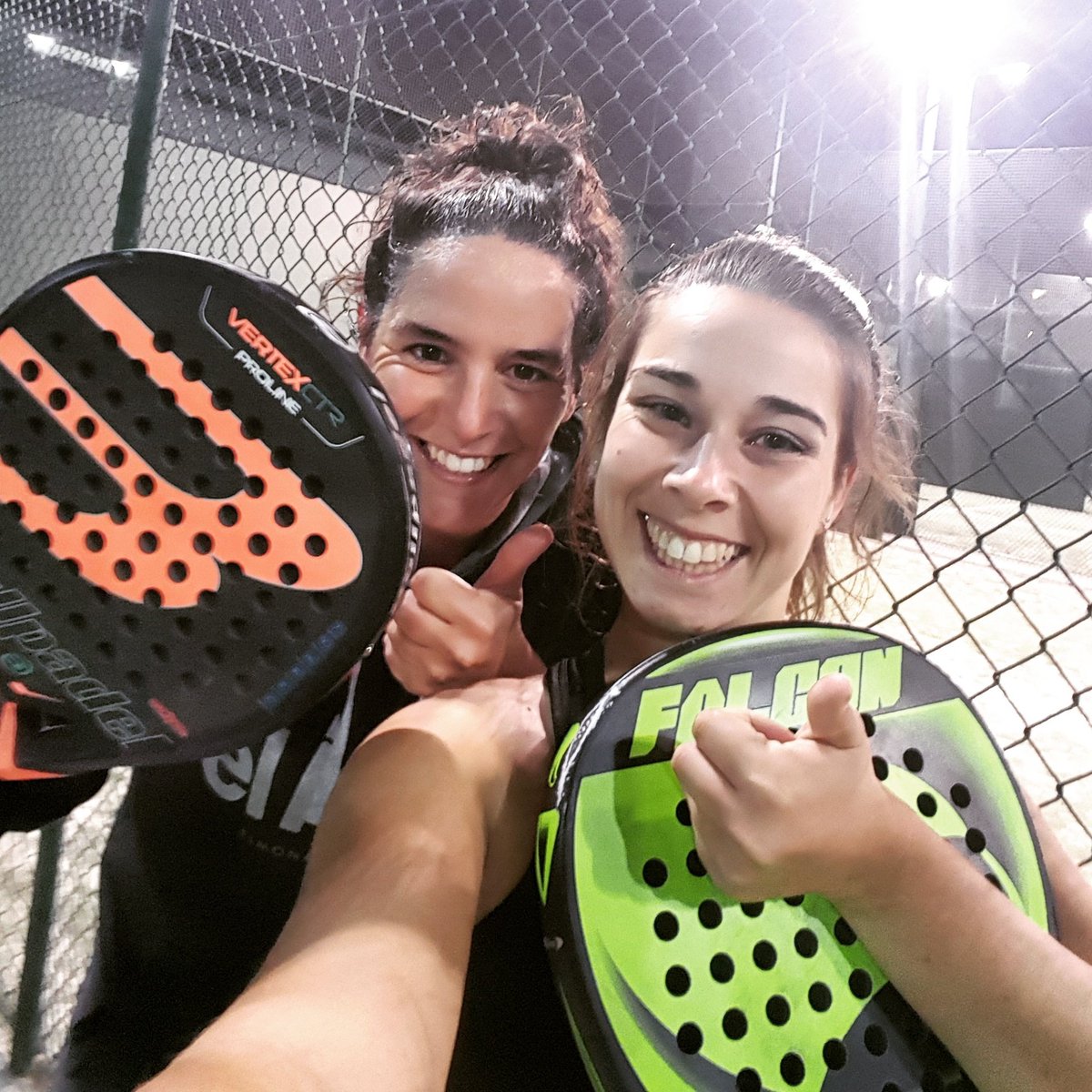 Siiii, guanyem el pase a 1a categoria per 57 64 63 a Ens-Fitó al Campionat de Catalunya 💪💪Continuem a tope, demà 1/8 a les 21h! 🙈🤗