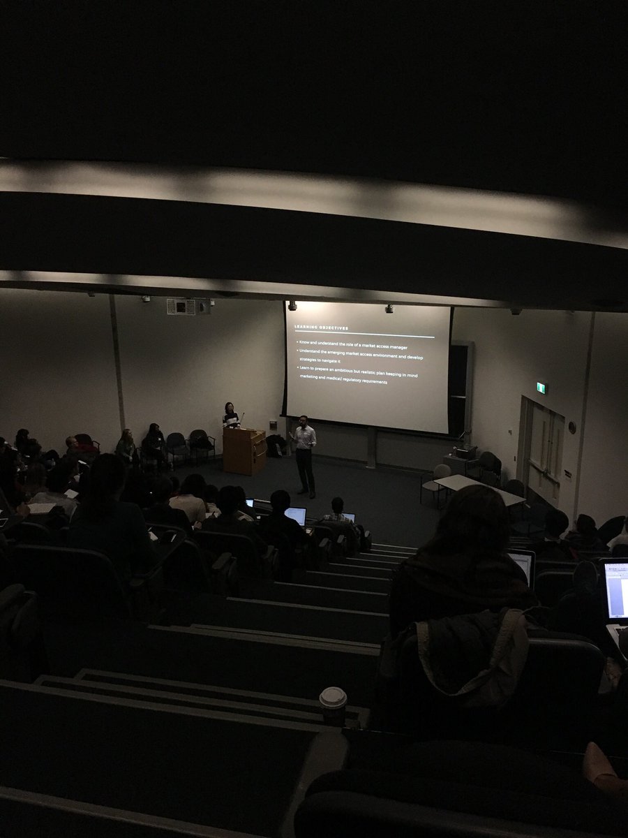 criciarin's tweet photo. Turn out for @lscdsuoft’s Industry Team Case Study Information Session looks great. I can see some people already working on their apps! https://t.co/r7PJGTbxSa
