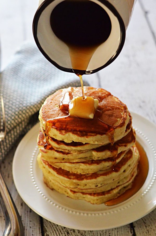 EatiiApp's tweet image. Homemade Buttermilk pancakes drizzled with syrup