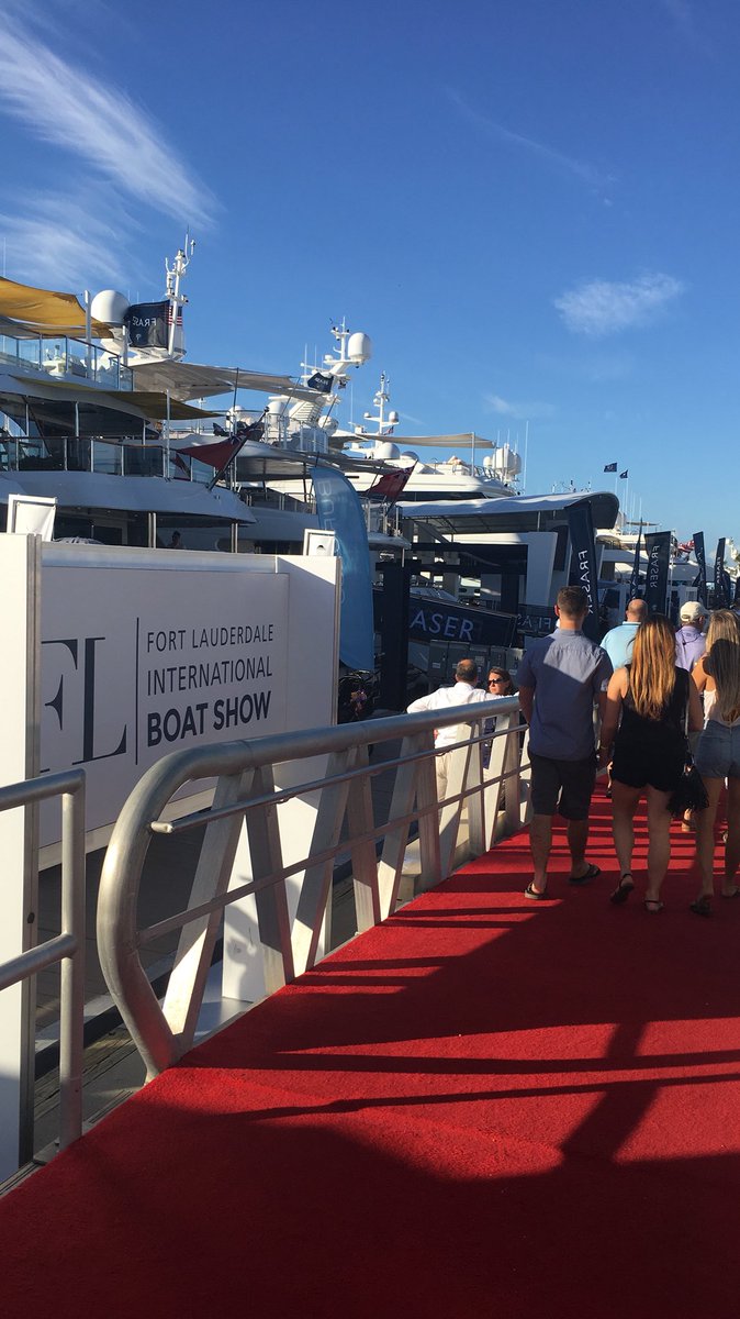 MynxProductions's tweet photo. We had a great time meeting clients and checking out what’s new in yachting and boating! #flbs #yachting #boatshow https://t.co/342vVCbJh4