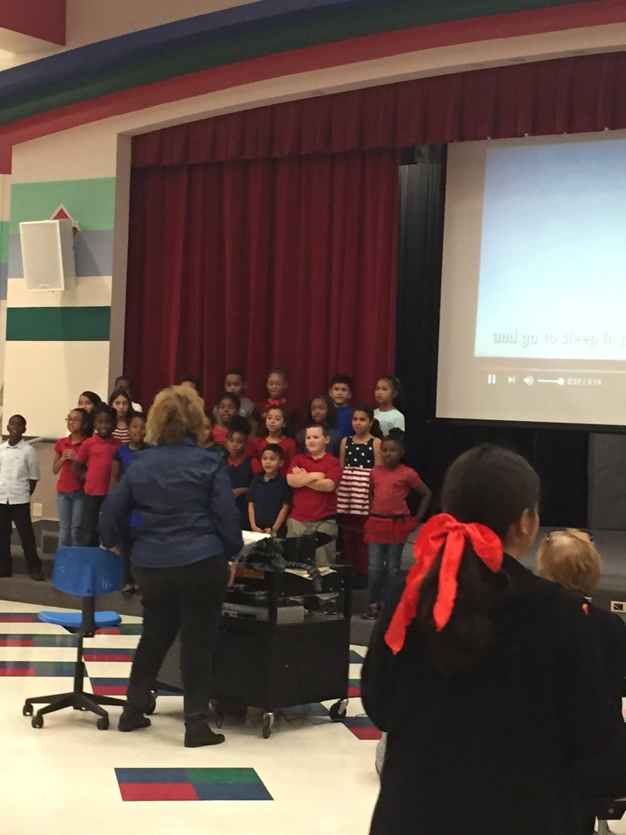 eyeonliteracy's tweet image. STAAR NIGHT brings out parents for information and a salute to our veterans!! #mcwchallengeaccepted @McWhorterES #cfbisd
