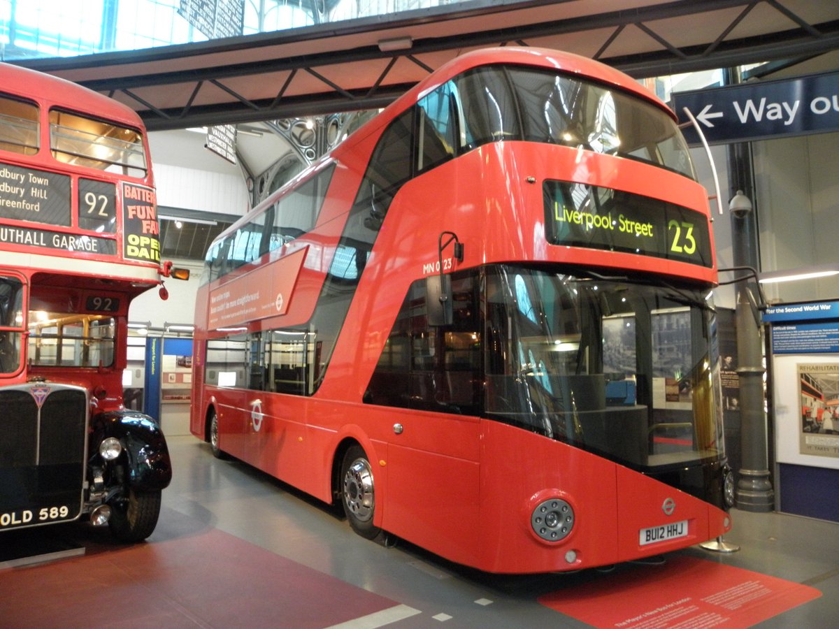 HitachiRailENG's tweet photo. Fantastic evening at the #SkillsLate event being held at @ltmuseum - engaging with amazing applicants for our Level 3 #apprenticeships across our business #TeamHitachi #InspireTheNext https://t.co/2gwtjhXD2Q
