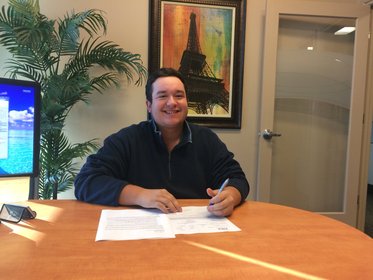 Officially a Fighting Knight!I would like to say thank you to everyone who helped make this possible especially my family. It’s been an exciting journey and can’t wait to start the next chapter in January. #LynnMGolf <a href="/Lynn_Knights/">Lynn Athletics</a>