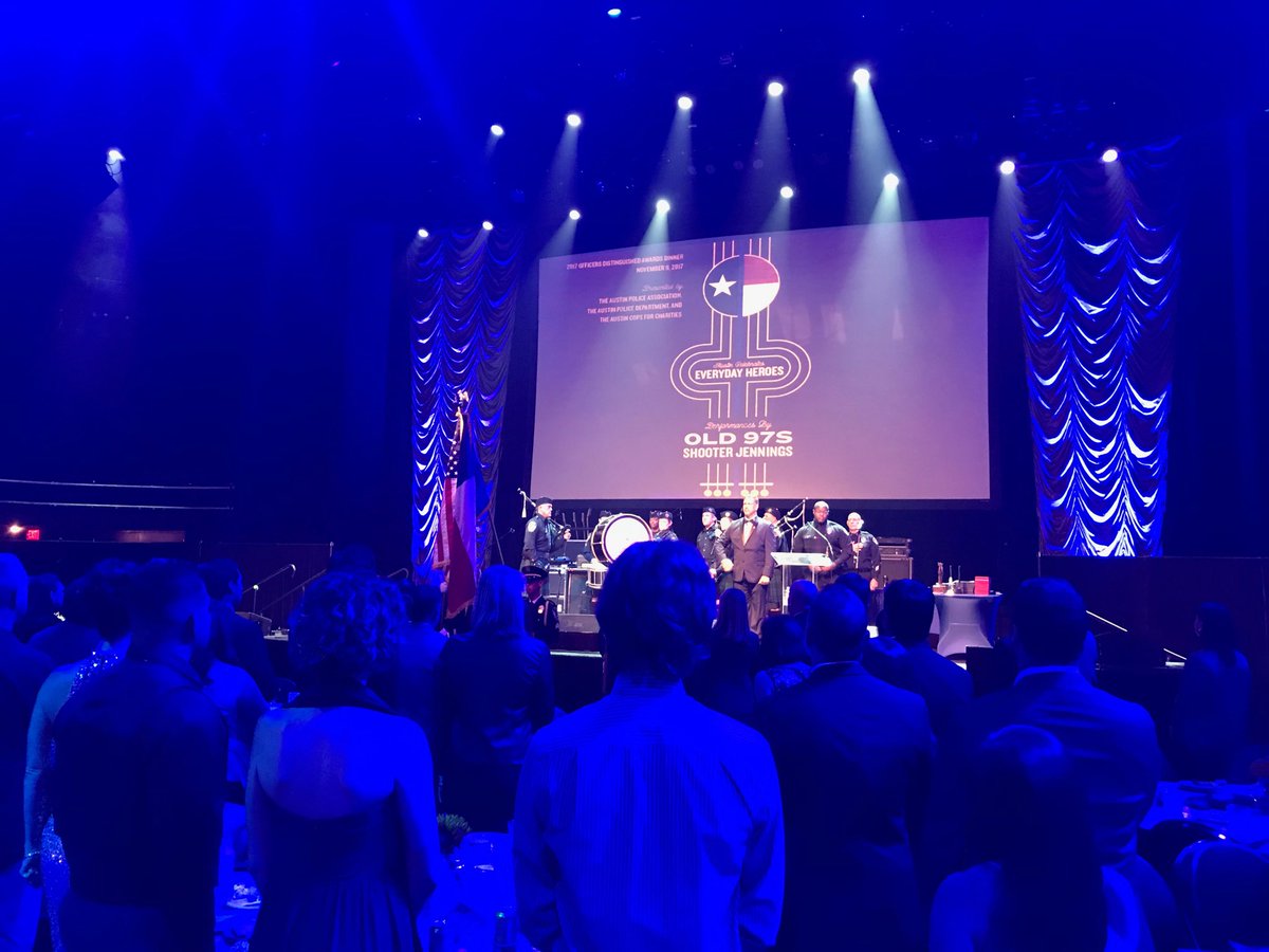 ATXPOA's tweet image. Austin Police Association “Distinguished Awards Dinner” commences with a beautiful singing of the Star Spangled Banner! #APA #WeAreAPA