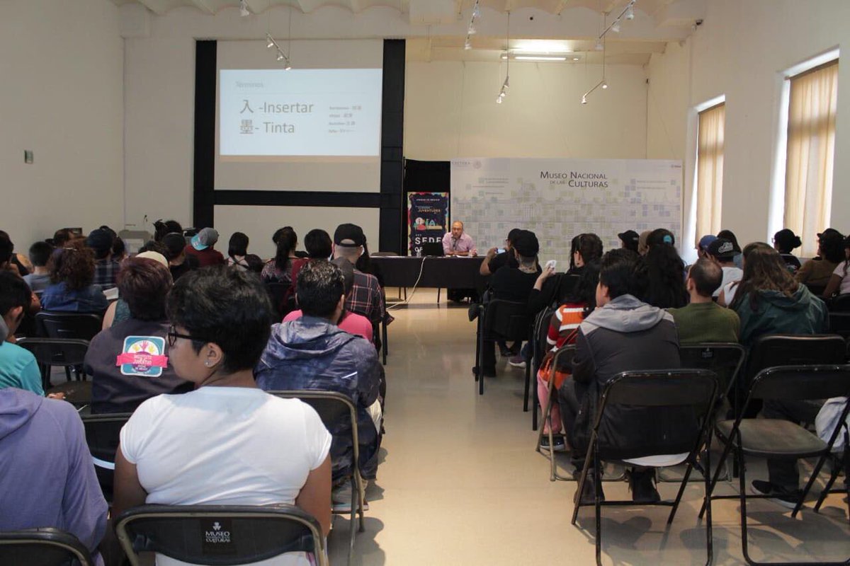 InjuveCDMX's tweet photo. En el @MuseoCulturas que nos ha dado albergue desde ayer, hoy tuvimos la conferencia #Irezumi y el #ArteDelTatuajeJaponés. Mañana ahí habrá #StandUp y el sábado #DesfileCosplay. Consulta cartelera en https://t.co/dxQp1sUUPI https://t.co/ybLkTv79lS