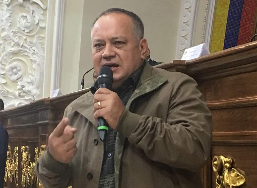 ConElMazoDando's tweet photo. Cabello: Freddy Guevara empujó jóvenes a la muerte, ahora huye, solo queda la estela https://t.co/yFfKaCplUf #6Nov https://t.co/tjG1GQSYRp