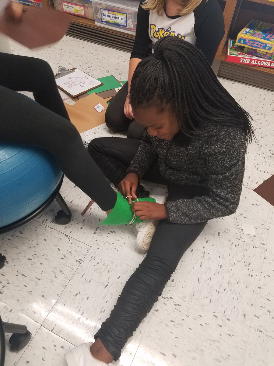 TheMrsRyder's tweet photo. Prototype #create #adaptations #Stemalicious #thosearehooves #LOL @HaynesNWAcademy @HNAUnderwood https://t.co/ITGB8n7CEG