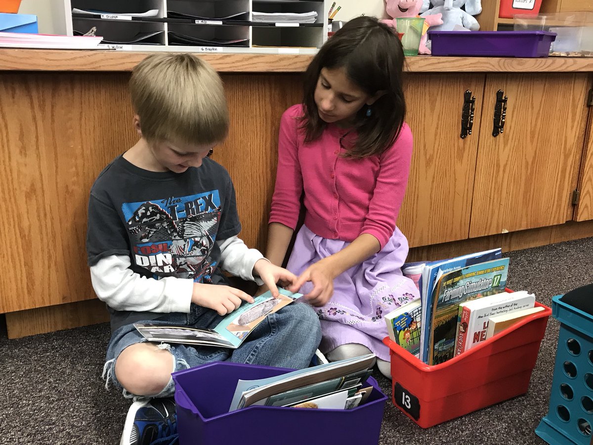 LA3rdHorntvedt's tweet photo. Ending out week with reading buddies in @MissUrnessClass! https://t.co/YFJxzfcQg5