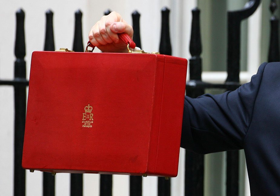 It takes one minute to email your MP ahead of #Budget2017 calling for funding to #closethegap on nursing pay: rcn.eaction.org.uk/lobby/fundingf…