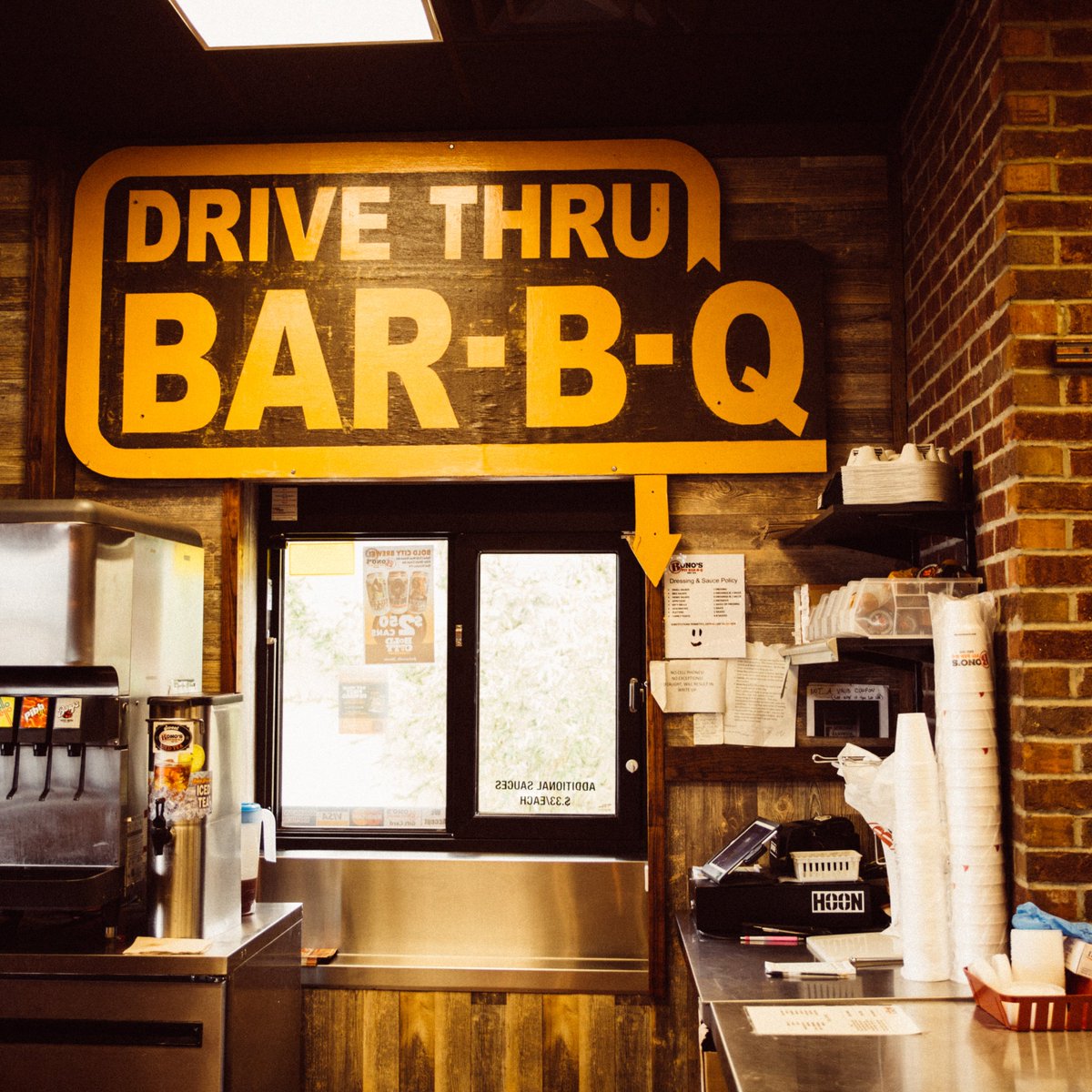 BonosBBQ's tweet image. Well ain't that convenient! Did you know five of our stores have drive-thrus? 🚗💨🍖 #bonosbbq #bbqonthego