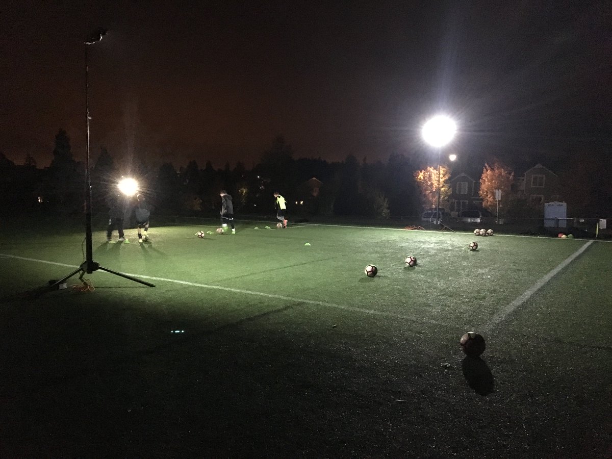 RoseCityPrep's tweet photo. Only for the truly obsessed! 
#6amtraining #RCP #yourtrainingbelongstoyou #WhileYouWereSleeping #underthelights #soccer #Training #Hardwork #motivation #futbol https://t.co/HKnsjLsBjy