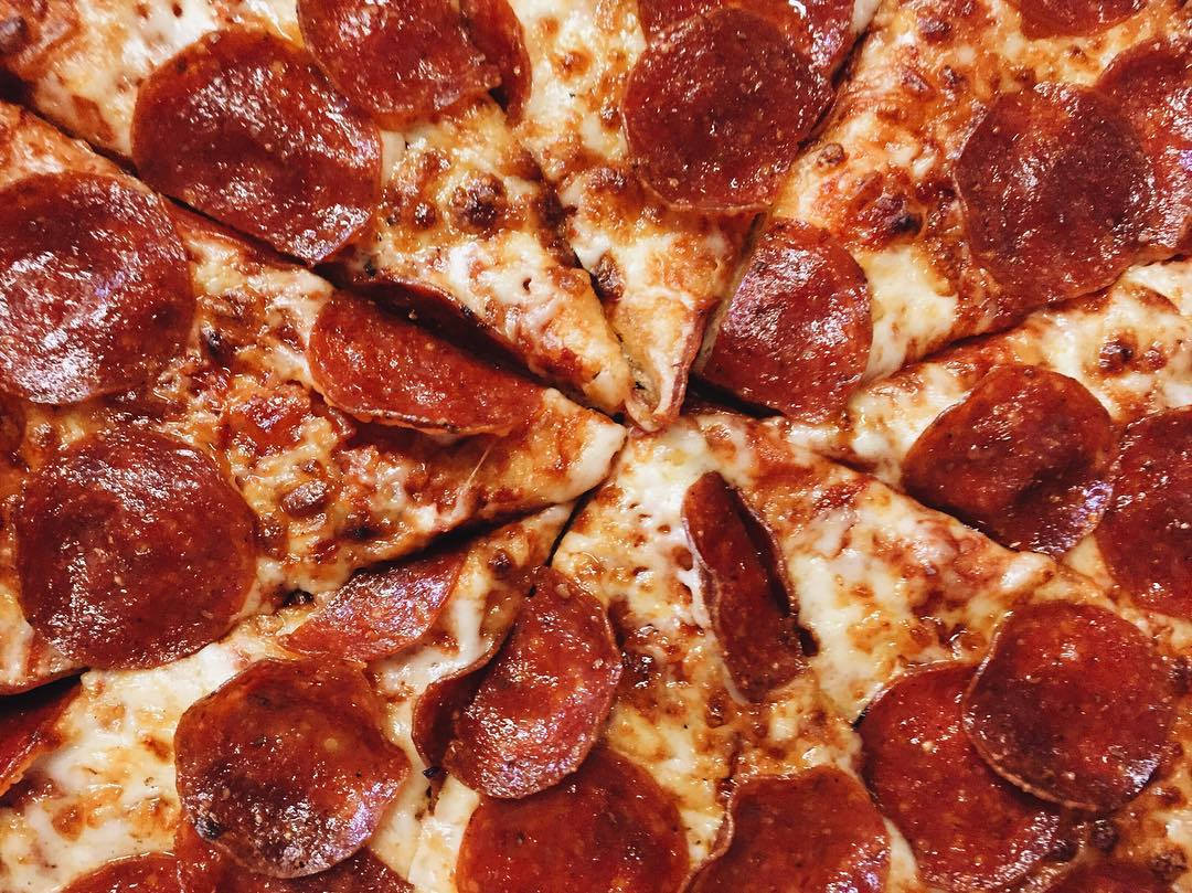dominos pepperoni pizza slice