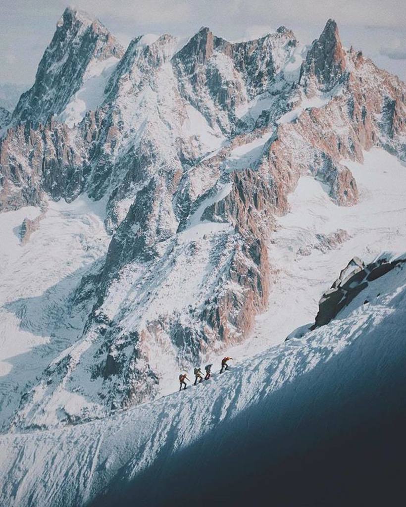 seikkmag's tweet photo. Highway To Heaven 📷 by @black.sail_ #explorecoolstuff #mountainlovers #iceclimbing.
.
Link in Bio // New Shoppable… https://t.co/CjA2zR3akN https://t.co/ZHlyFpFZ7W
