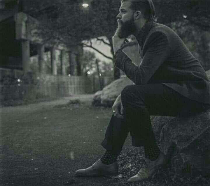 مـّن يـسَـتهـزء بـعـيَـشـة الـفـّقـراء فـلـَيـعَـلم

 بـأن أطهـر الخلق كّان فـَقيرآ 

.