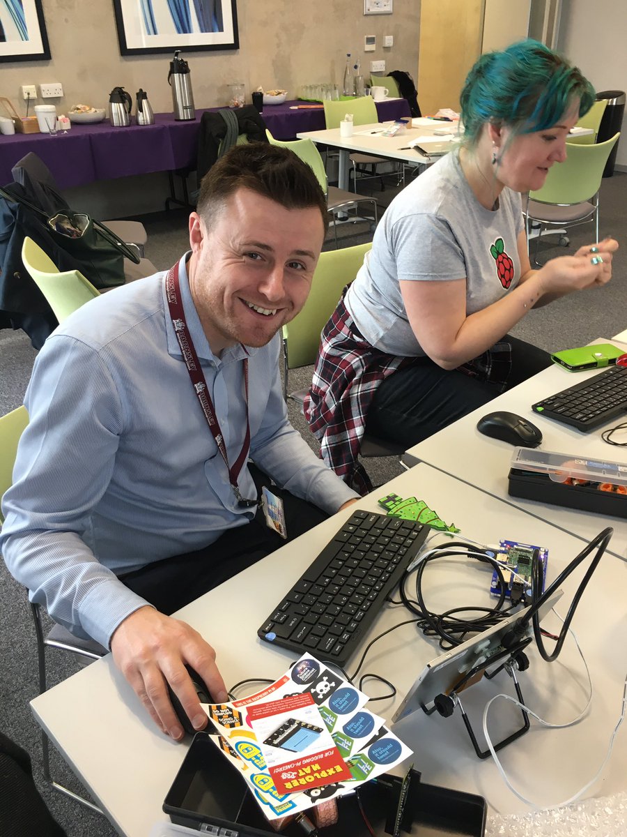 ceribatchelder's tweet photo. It really was a #fablab today, thank you so much @BusyBlackBee @nicolatiffany @craigburgess @tanurai @STEMDiscovery Smiles all round π #tech #creative #maker sessions #TechTownLab https://t.co/8CFTVHkEE1
