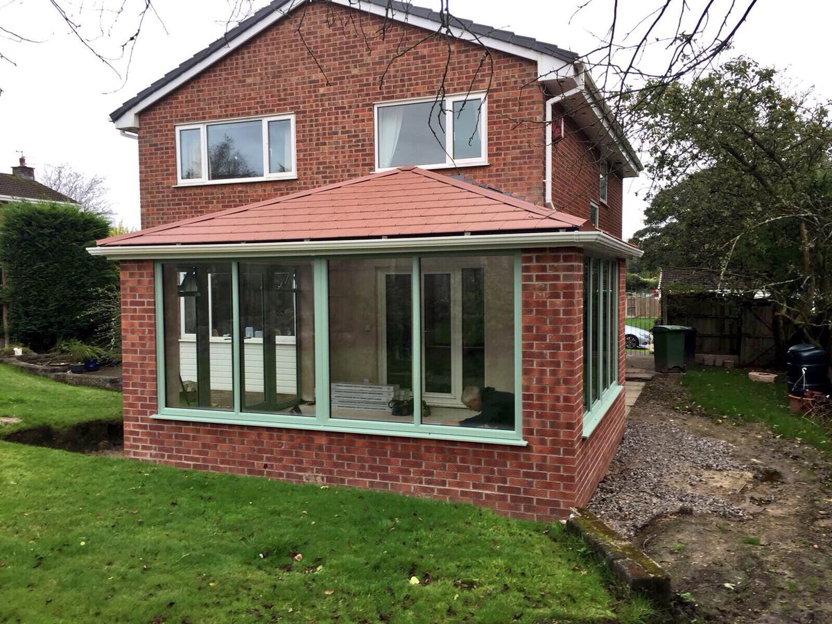 RealRoofConserv's tweet photo. #homeimprovement #conservatoryroofswap #conservatorymanchester #extension #tiledconservatory #northwest https://t.co/52x4fifaxv