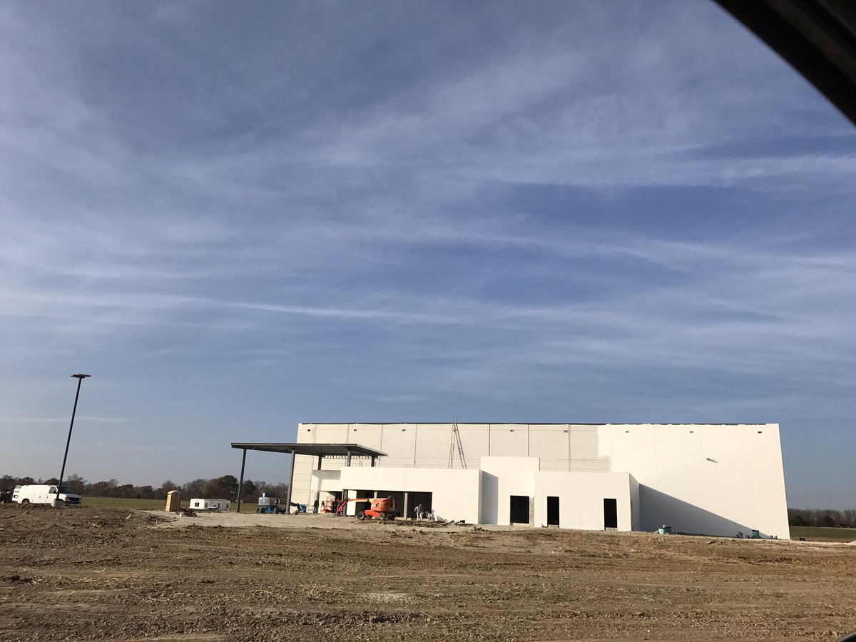 Erika_A_Stark's tweet photo. Out here in Ashland with about 80 others checking out the developing Cartwright Business and Technology Park. @CoMissourian https://t.co/KXERxhPxko
