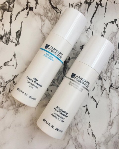 JanssenCosIE's tweet photo. We cater for a wide variety of skin types meaning that you'll find a specially formulated cleanser suited to your individual needs 💦

#cleanser #skin #skincare #janssencosmetics https://t.co/Fz7S8vKoXJ