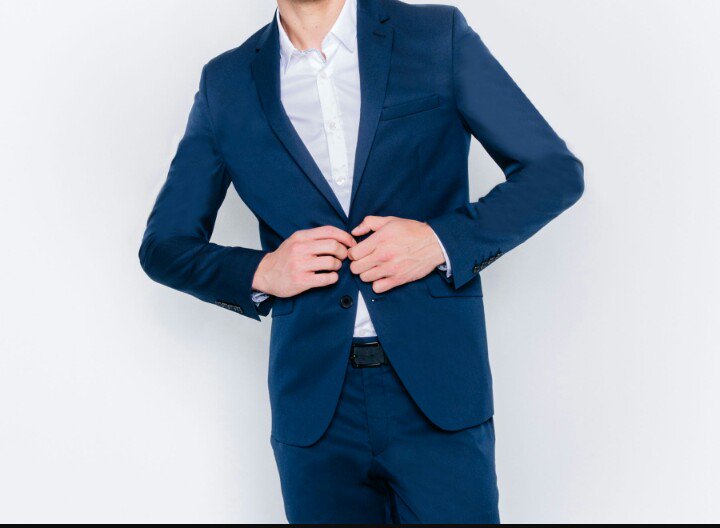 StylisteAbidjan's tweet photo. La pro jusqu'en 2018
Tarif Étudiant 
Costume Homme 40.000 f
Costume Dame 35.000 f
Chemise blanche pour veste 10.000f https://t.co/T7ZPeco6sm