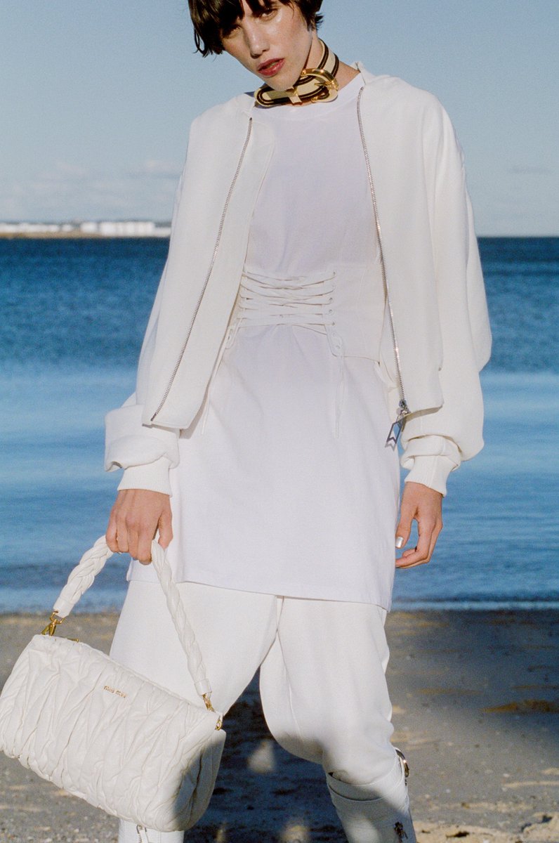 ☀️In Living Color☀️: bullettmedia.com/editorial/in-l… (📷: <a href="/jhenleyonline/">Jason Henley</a>, 👛: @janabartolo, ✂️💄: Desiree Wise, 👩🏻: Paula)🌊 #BULLETTFashion 💫