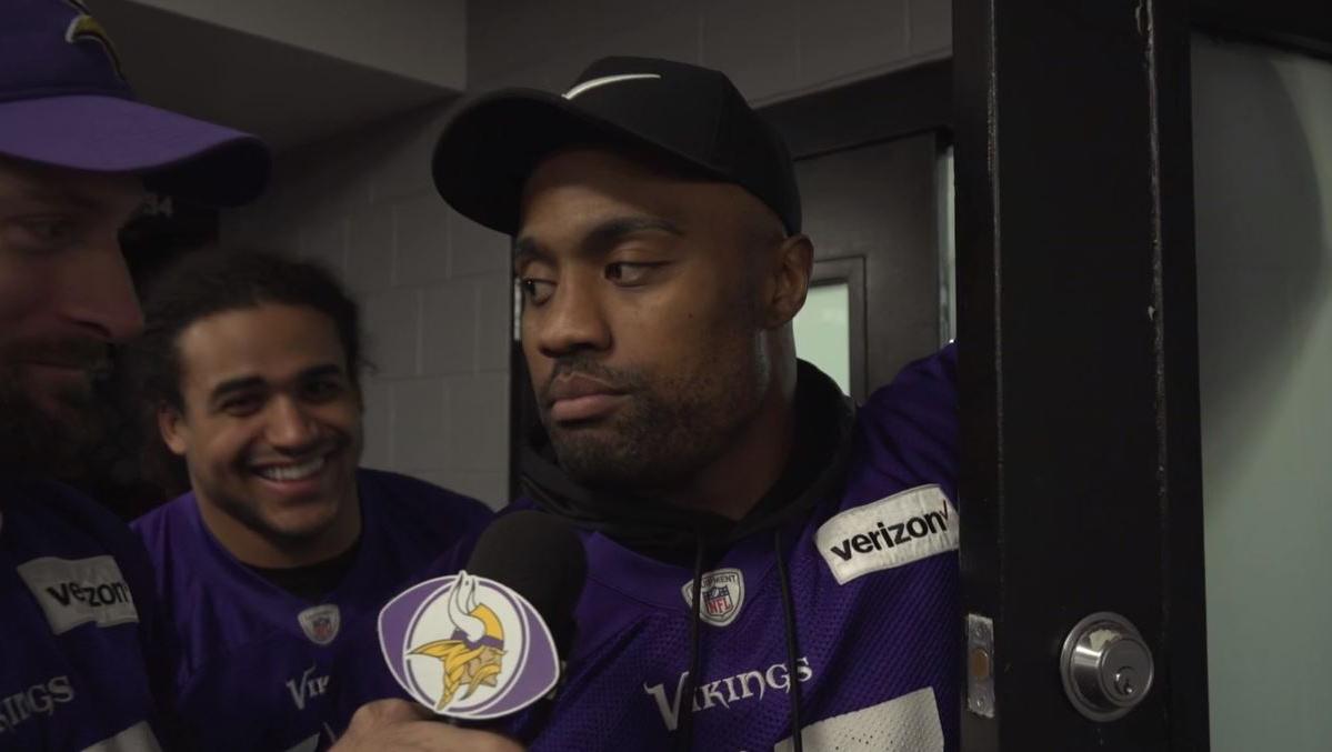 Which Viking takes the most selfies? 🤔  @Brian_Robison found the biggest culprit.   📺: mnvkn.gs/BPpbnO https://t.co/iOPRvM0EYR