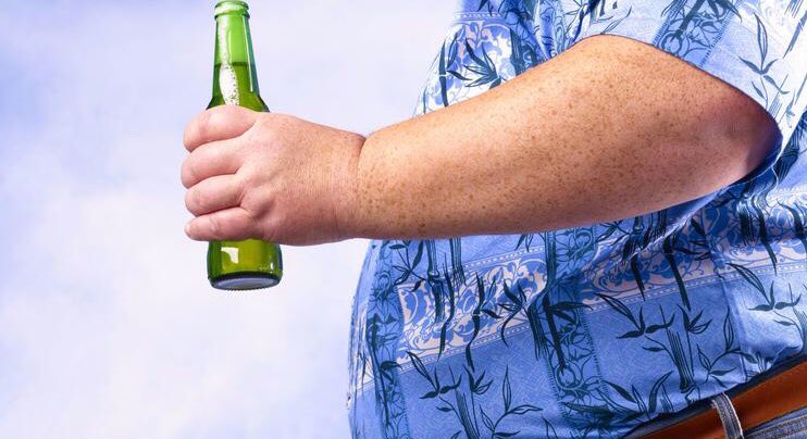 NeilFlochMD's tweet photo. Survey reveals surprising mismatch between perception and reality of #obesity in America https://t.co/vmKUURmoD5 https://t.co/LyQuuLdsOF https://t.co/w4o0WxWcP8