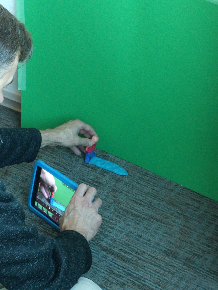 e_finlan90's tweet photo. Question of the day: How do you "stop motion"? BIG shout out to @TriciaDK  and @BringIT2017 for the chance to facilitate, create, and storytell alongside educators! #creationstation #stopmotion #yesthosearewires  #greenscreen  #BIT17 #niagara https://t.co/9OyXlCtTjT