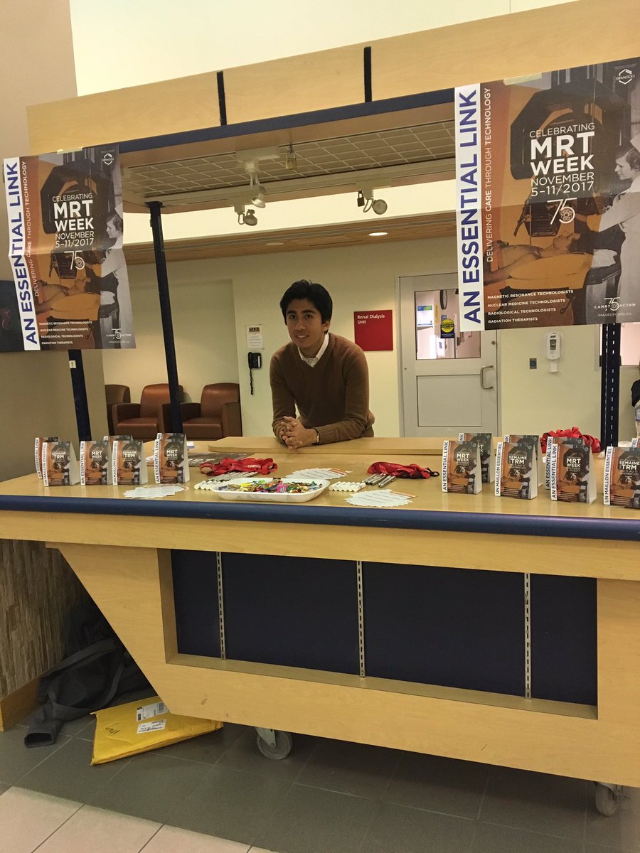 amymunroe13's tweet photo. Dal School of Health Sciences students promoting our professions for MRT Week! #MRTWeek2017 @DalHSCE @DalHealth @CAMRT_ACTRM https://t.co/RgaeSfRgd2