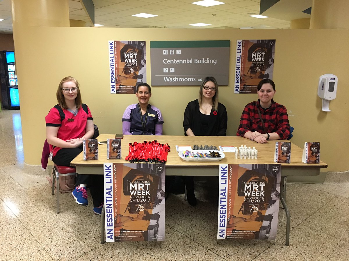 amymunroe13's tweet photo. Dal School of Health Sciences students promoting our professions for MRT Week! #MRTWeek2017 @DalHSCE @DalHealth @CAMRT_ACTRM https://t.co/RgaeSfRgd2