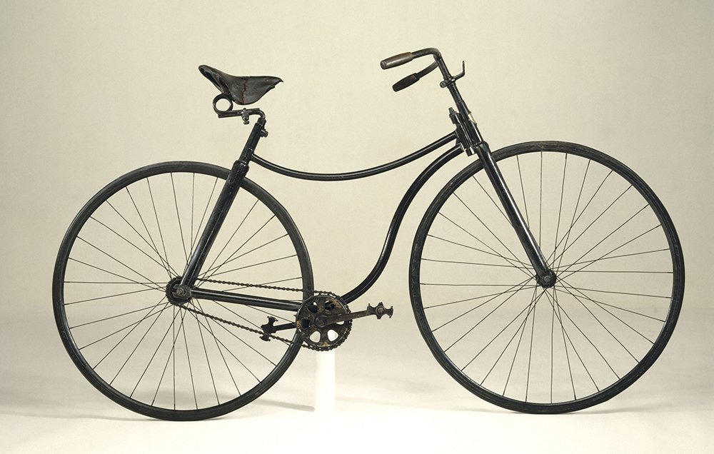 BicyclingMag's tweet image. We&apos;ve compiled a list of the 25 most influential bikes of the past 200 years spr.ly/6018D627Q