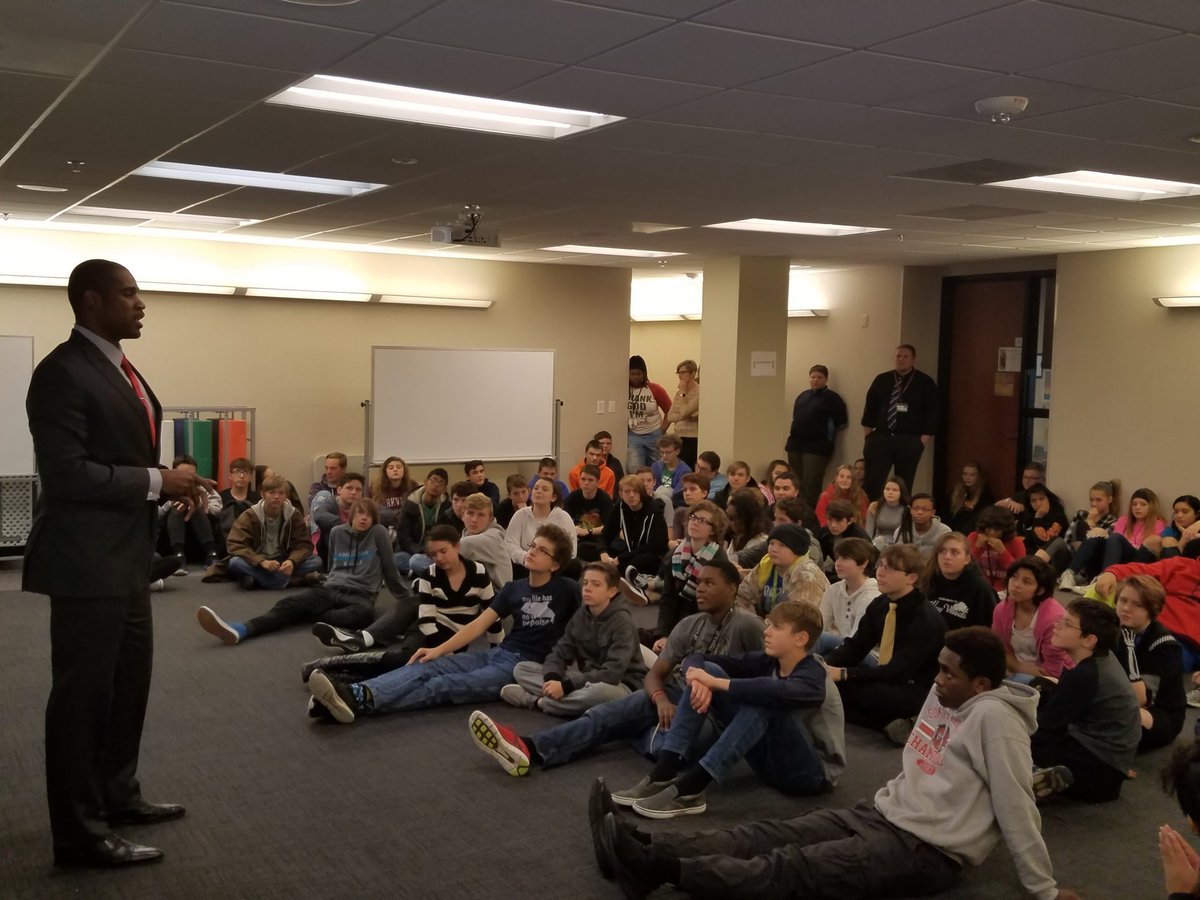 ParkHillLEAD's tweet photo. Thank you @RuckerSouthSide for talking with @ParkHillLEAD students about goalsetting! https://t.co/QNIchp4aHD