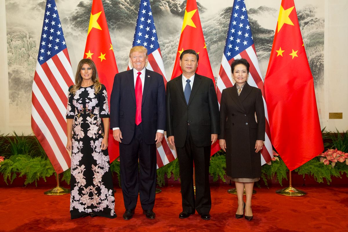 WhiteHouse45's tweet photo. Keep up with #POTUSinAsia in photos: https://t.co/6upHZjK2L4 https://t.co/tUNWryT2s6