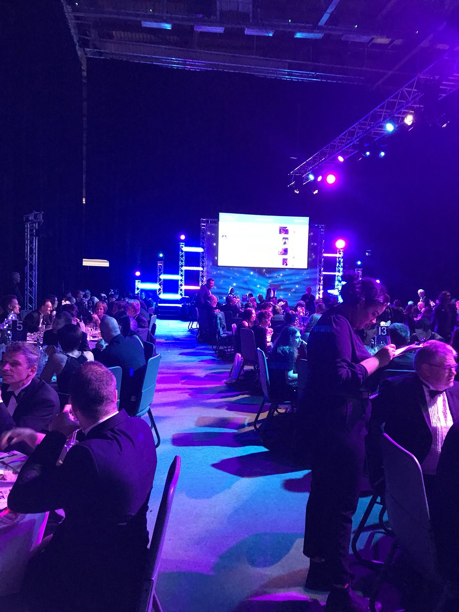 FamilyBizAwards's tweet photo. What a wonderful evening #FBA2017 https://t.co/tHS7BJtAFt